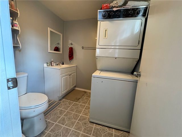 212 E Garfield Ave, New Castle, PA 16105