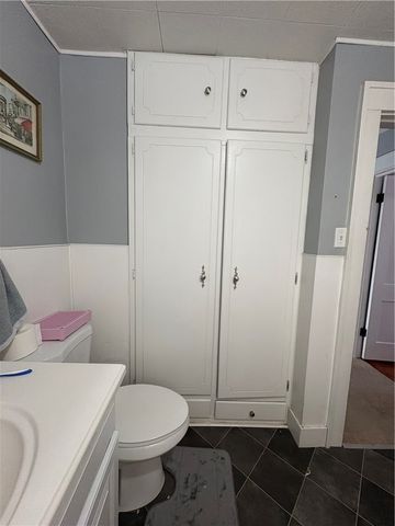 212 E Garfield Ave, New Castle, PA 16105