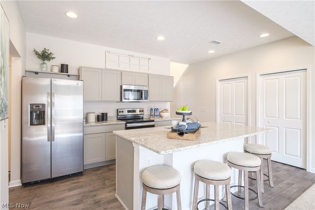 3540 Bushwillow Drive, Green, OH 44685