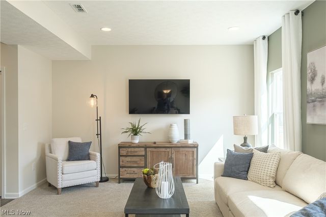 3540 Bushwillow Drive, Green, OH 44685