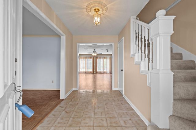 4007 Valley Estates Drive, Houston, TX 77082