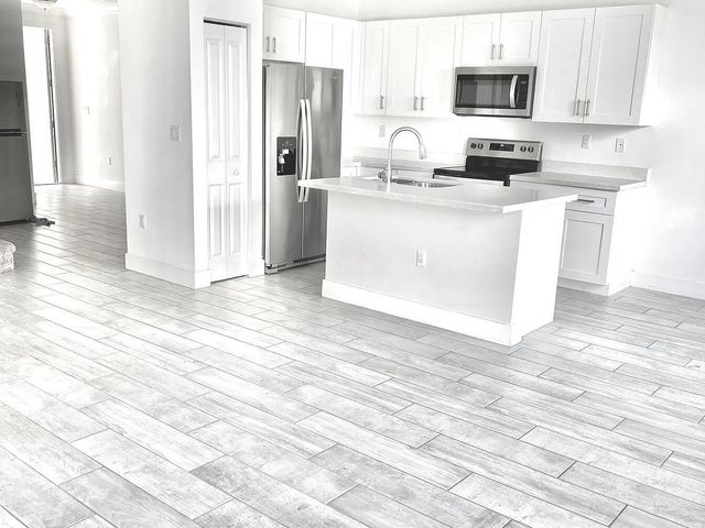 3016 King Palm Way, Riviera Beach, FL 33410