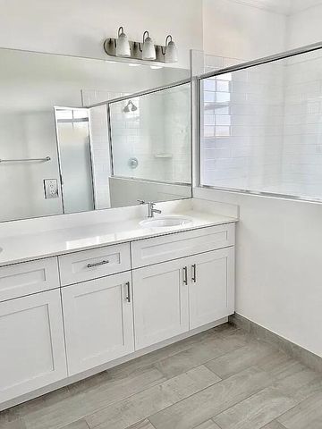 3016 King Palm Way, Riviera Beach, FL 33410