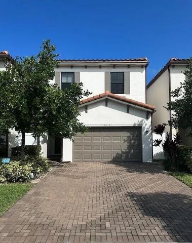 3016 King Palm Way, Riviera Beach, FL 33410
