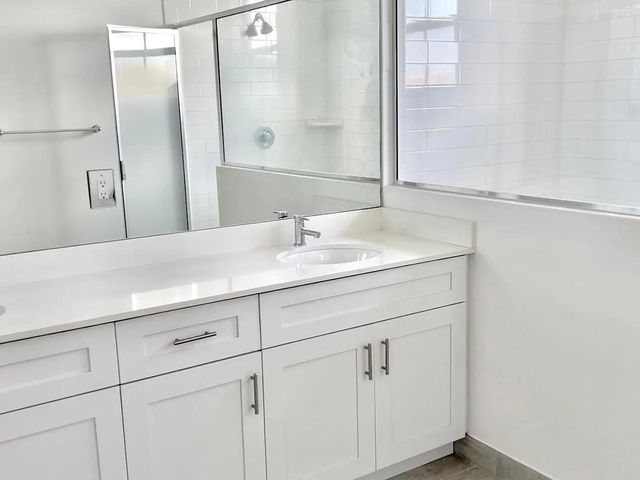 3016 King Palm Way, Riviera Beach, FL 33410