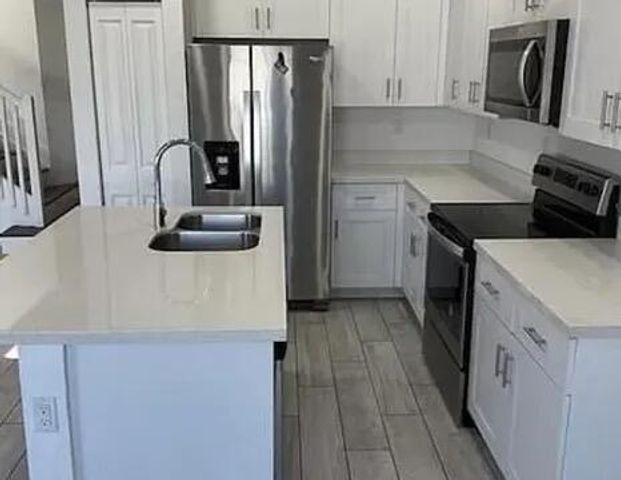 3016 King Palm Way, Riviera Beach, FL 33410