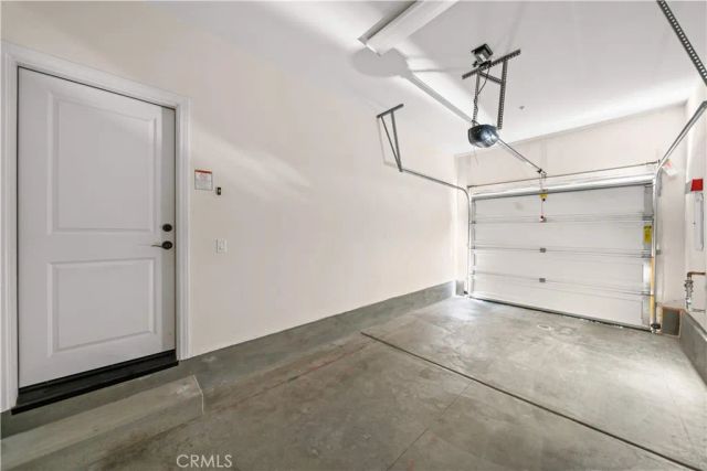 352 Golden Bear Ln, Upland, CA 91786