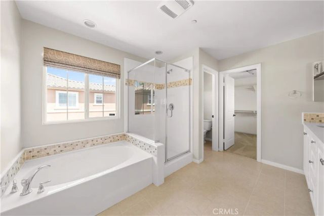 352 Golden Bear Ln, Upland, CA 91786