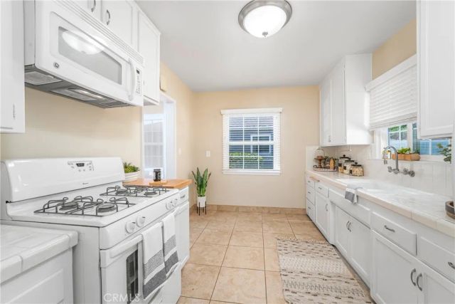 5637 Adenmoor, Lakewood, CA 90713