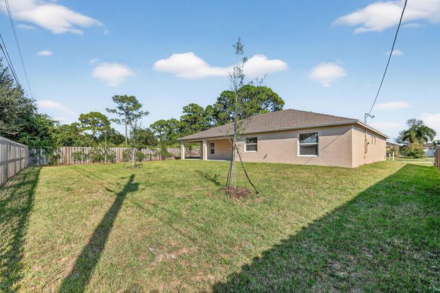 1267 SW Edinburgh Drive, Port St. Lucie, FL 34953