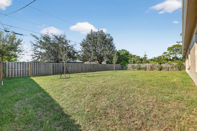 1267 SW Edinburgh Drive, Port St. Lucie, FL 34953