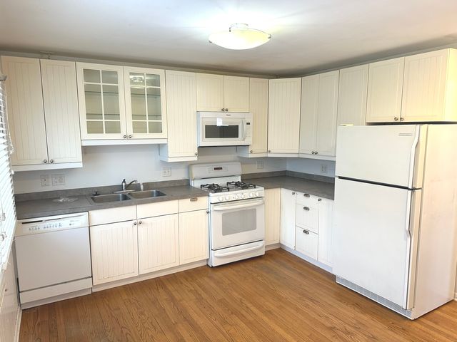 1388 GARDINA VISTA, Crystal Lake, IL 60014