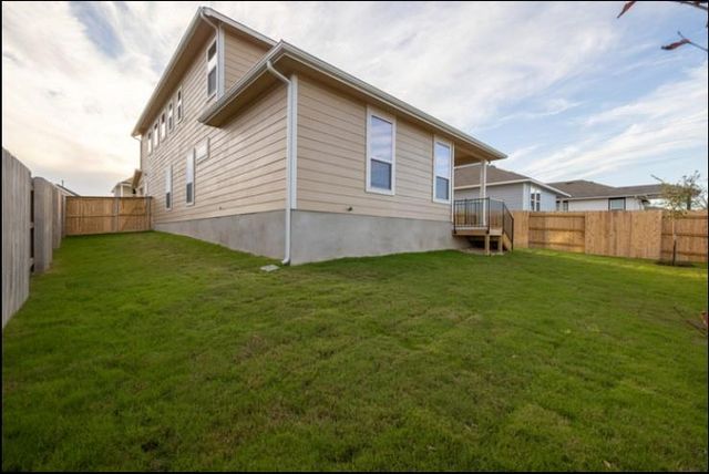 353 Spiny Lizard LN, San Marcos, TX 78666