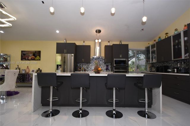 8733 NW 76th Dr, Tamarac, FL 33321