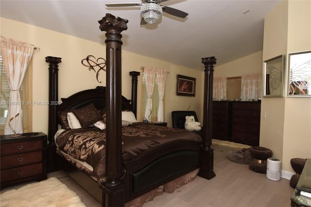 8733 NW 76th Dr, Tamarac, FL 33321