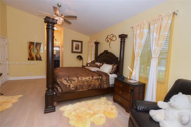 8733 NW 76th Dr, Tamarac, FL 33321