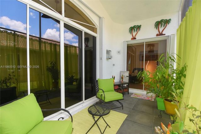 8733 NW 76th Dr, Tamarac, FL 33321