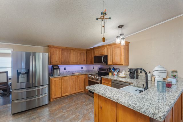 100 Blue Valley Court, Springtown, TX 76082