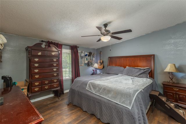 100 Blue Valley Court, Springtown, TX 76082