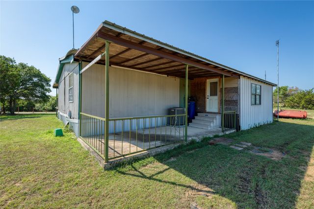 100 Blue Valley Court, Springtown, TX 76082