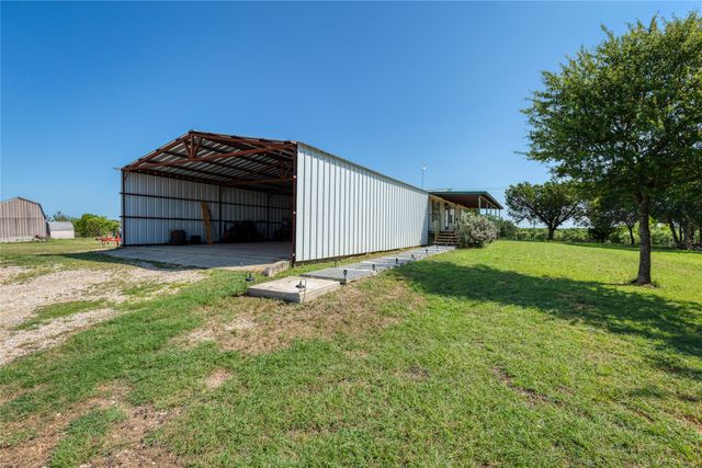 100 Blue Valley Court, Springtown, TX 76082