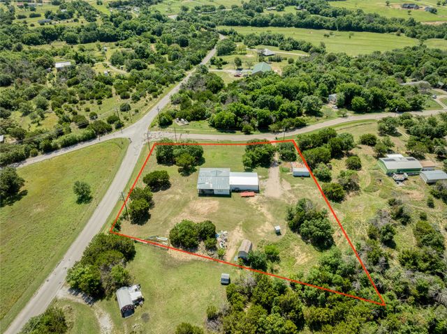 100 Blue Valley Court, Springtown, TX 76082