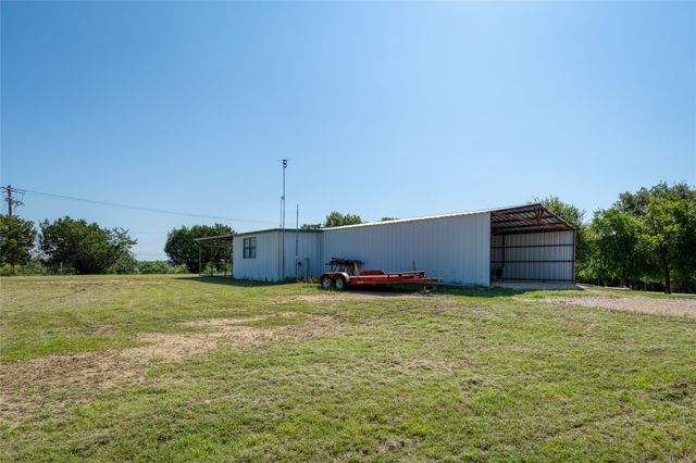 100 Blue Valley Court, Springtown, TX 76082