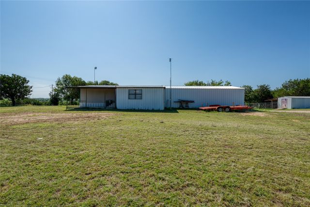 100 Blue Valley Court, Springtown, TX 76082