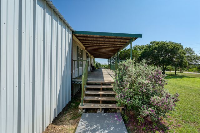 100 Blue Valley Court, Springtown, TX 76082