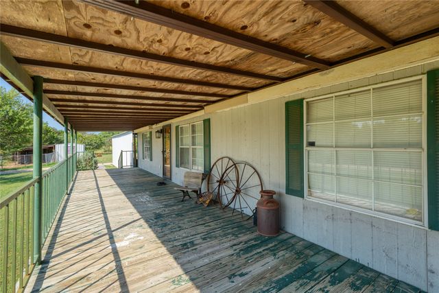 100 Blue Valley Court, Springtown, TX 76082