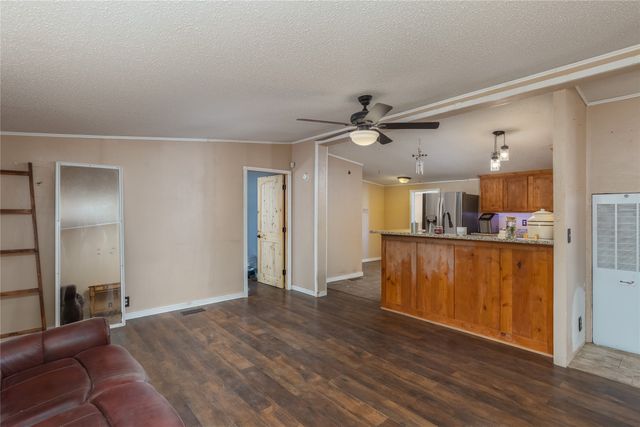 100 Blue Valley Court, Springtown, TX 76082