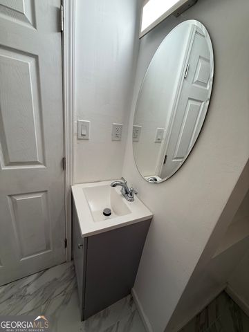 32 Peachtree Street NW APT 207, Atlanta, GA 30303