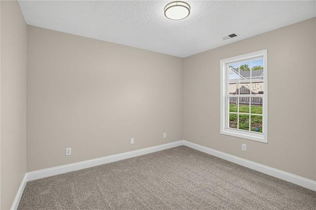 1512 Queen Elizabeth Drive, Locust Grove, GA 30248