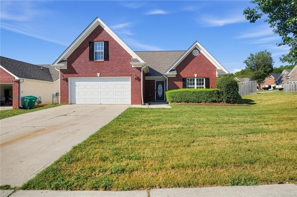 1512 Queen Elizabeth Drive, Locust Grove, GA 30248