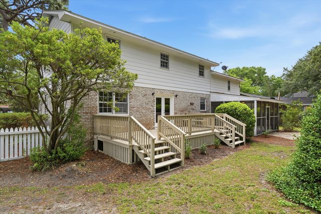 932 Tall Pine Road, Mount Pleasant, SC 29464