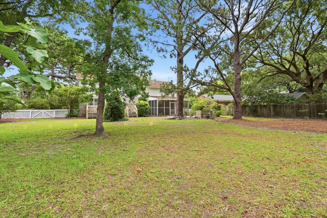 932 Tall Pine Road, Mount Pleasant, SC 29464