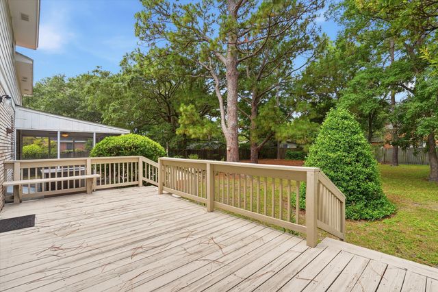 932 Tall Pine Road, Mount Pleasant, SC 29464