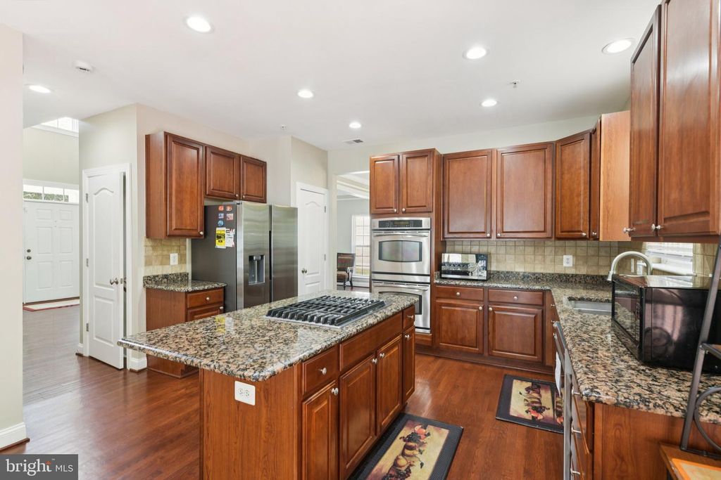 Image 12 of property listing at 11603 BRIGIT CT, Bowie, MD 20720