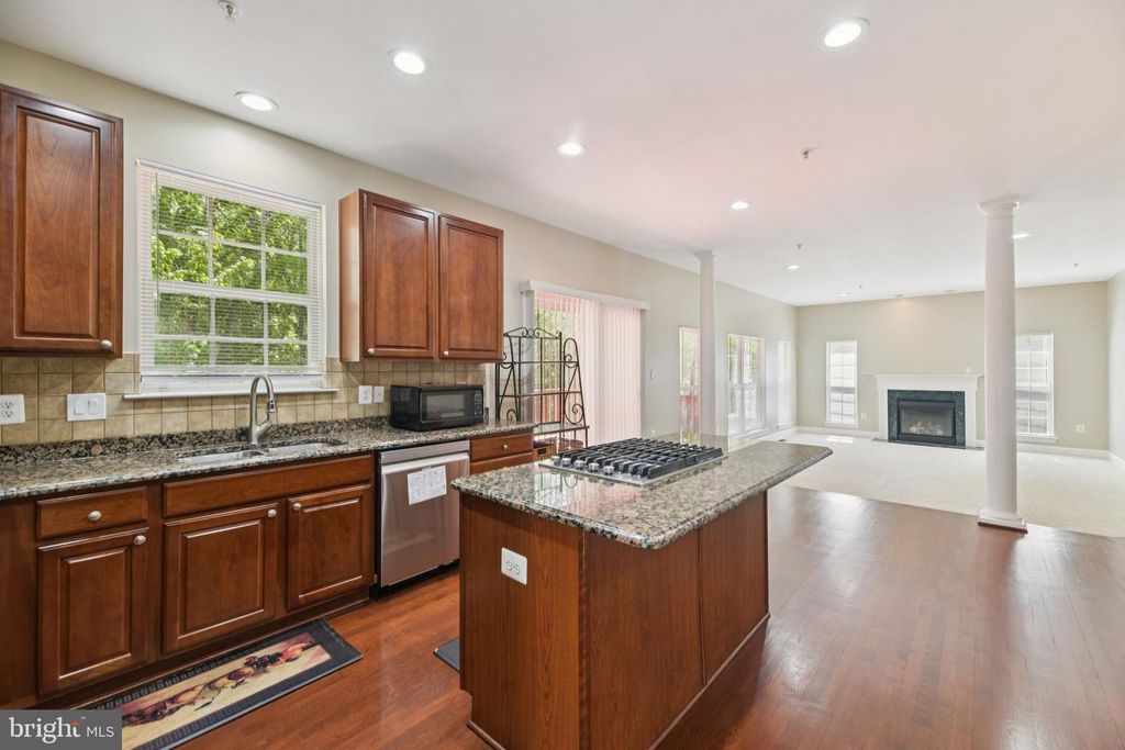 Image 15 of property listing at 11603 BRIGIT CT, Bowie, MD 20720