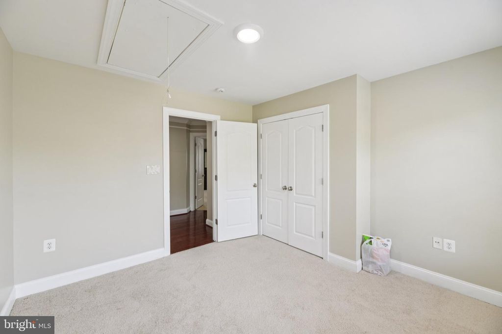 Image 32 of property listing at 11603 BRIGIT CT, Bowie, MD 20720