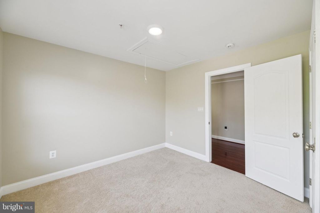 Image 33 of property listing at 11603 BRIGIT CT, Bowie, MD 20720