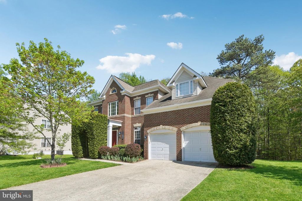 Image 7 of property listing at 11603 BRIGIT CT, Bowie, MD 20720