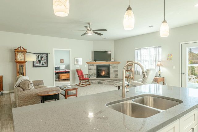 201 Boann Terrace, Belleville, WI 53508