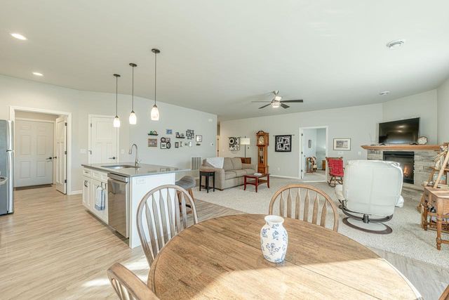 201 Boann Terrace, Belleville, WI 53508