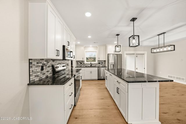 141 POELKER PLACE, Jefferson City, MO 65109