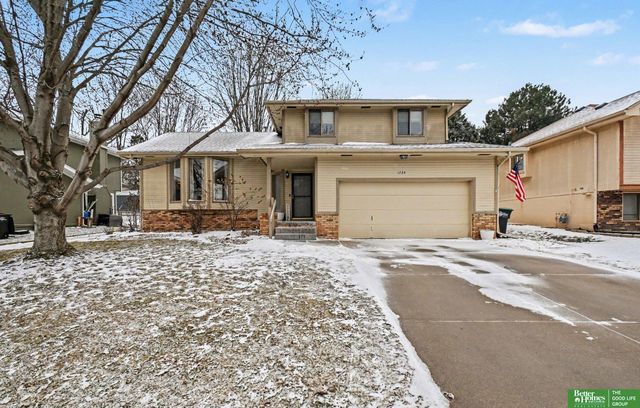 1724 N 146th Street, Omaha, NE 68154