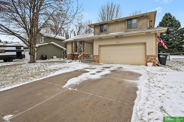 1724 N 146th Street, Omaha, NE 68154