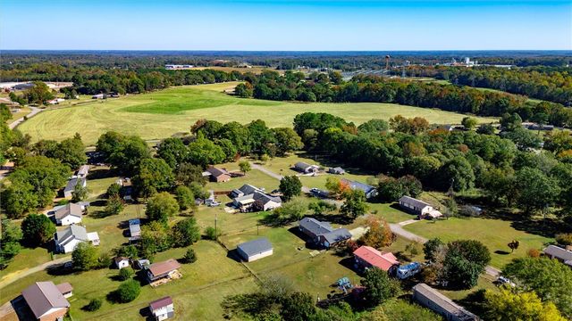 109 Carson Drive, Starr, SC 29684