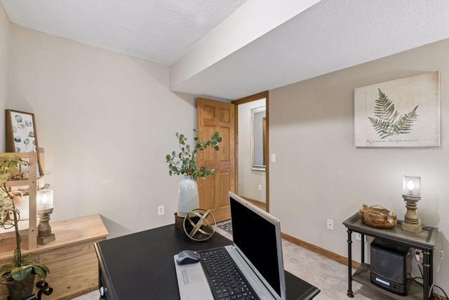 589 Mcknight Road S, Saint Paul, MN 55119