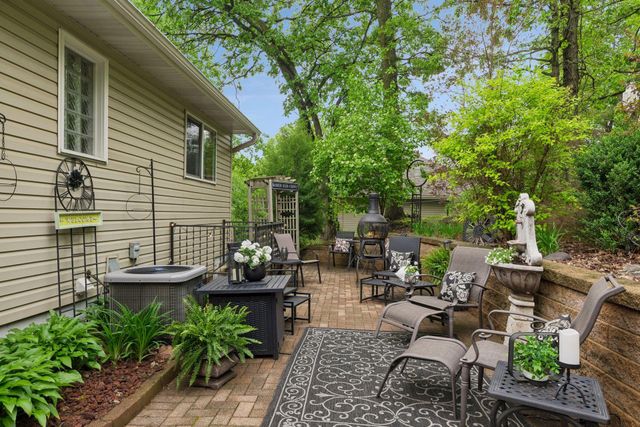 589 Mcknight Road S, Saint Paul, MN 55119